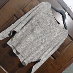 Lulu's Heathered Gray Women's Sweater